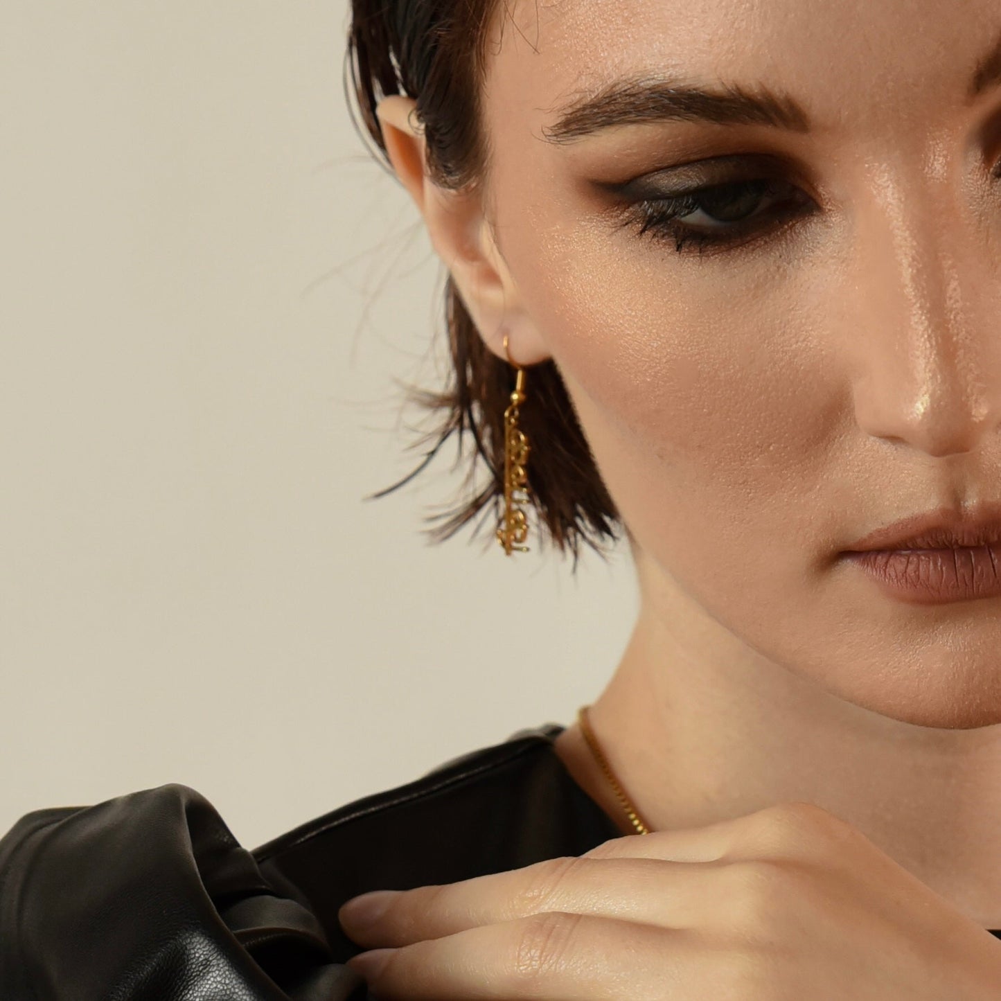 Dangle name earrings Arabic script